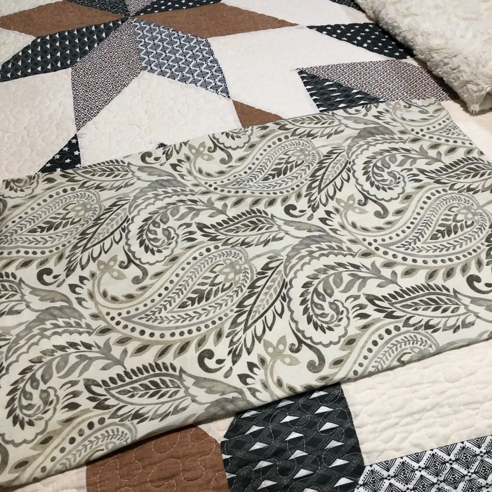 Paisley pillow sham